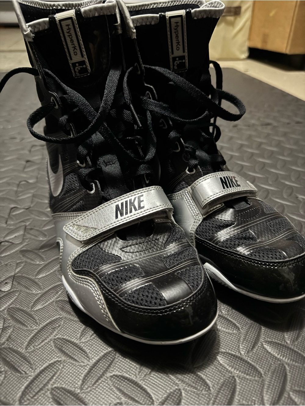 Nike HyperKO boxing shoes Men’s size 9.5